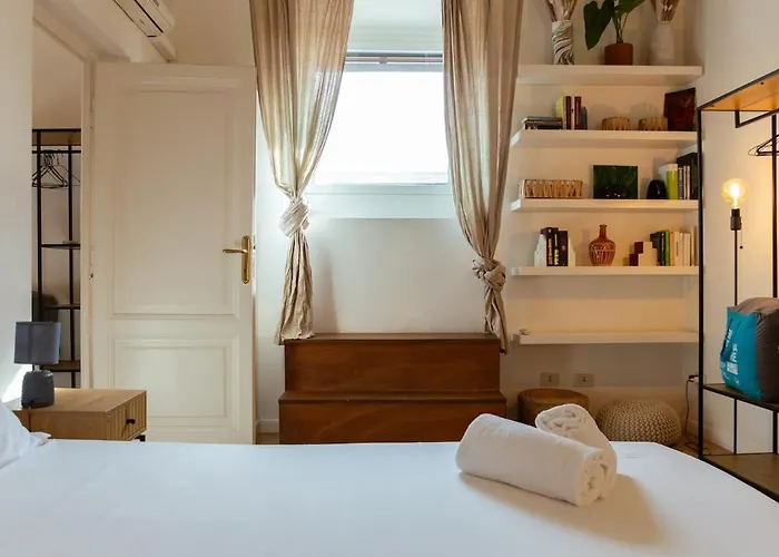 Artists' Attic Apartman